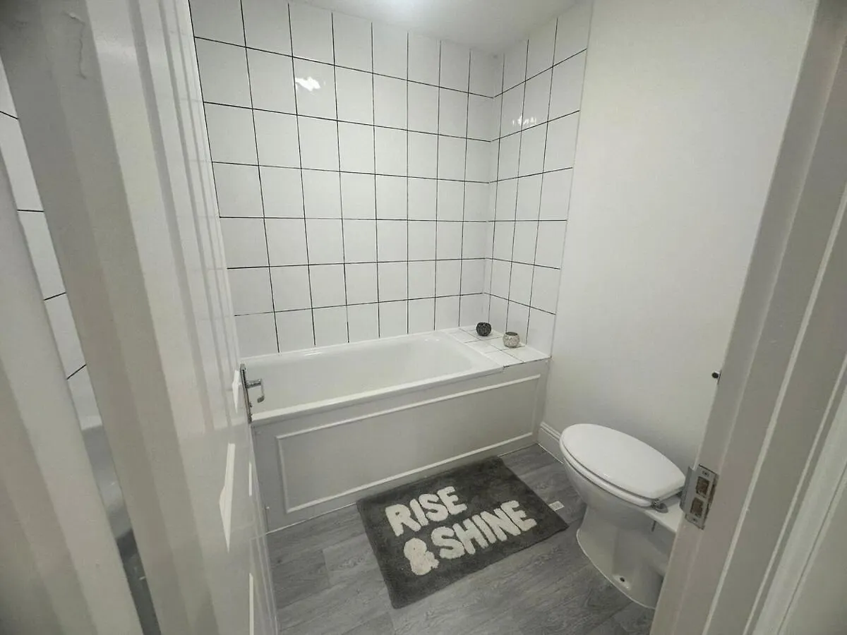 Lovely Apartment Great Location! London