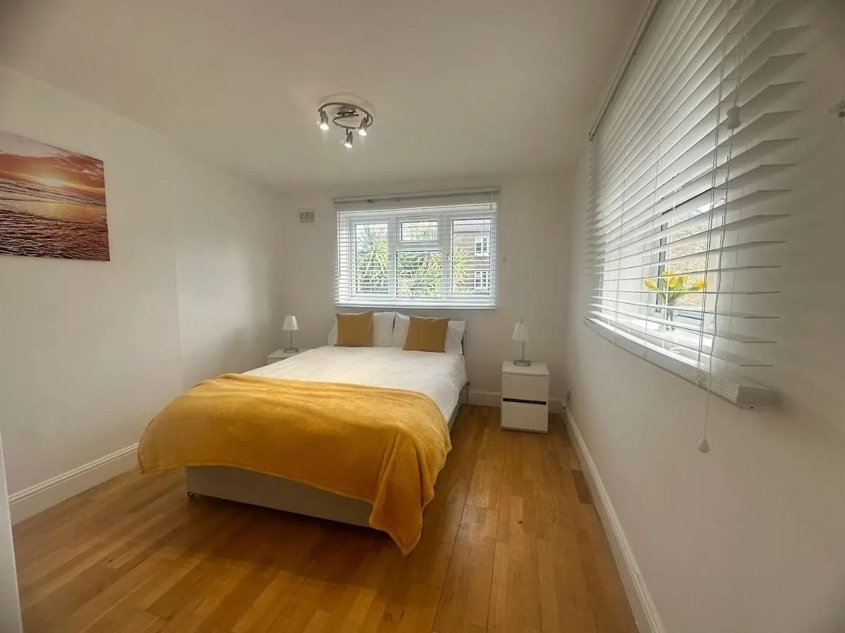 Lovely Apartment Great Location! London